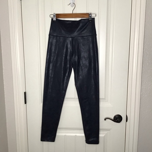 OFFLINE by Aerie Faux Leather Navy Leggings. - Picture 2 of 8